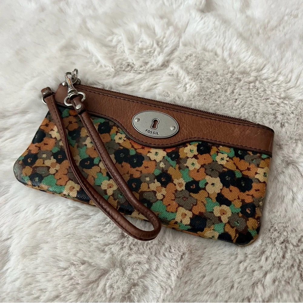 FOSSIL Key Per floral print and brown leather wristlet